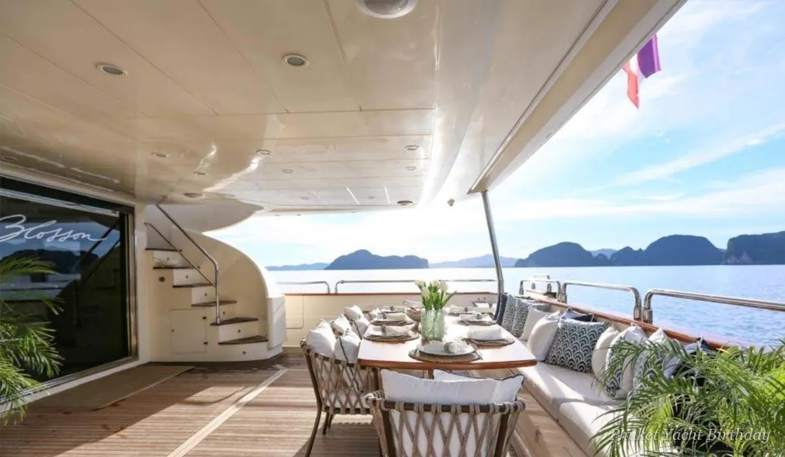 Turquoise Lagoon 102 superyacht with sea pool and jet skis in Phuket (3)